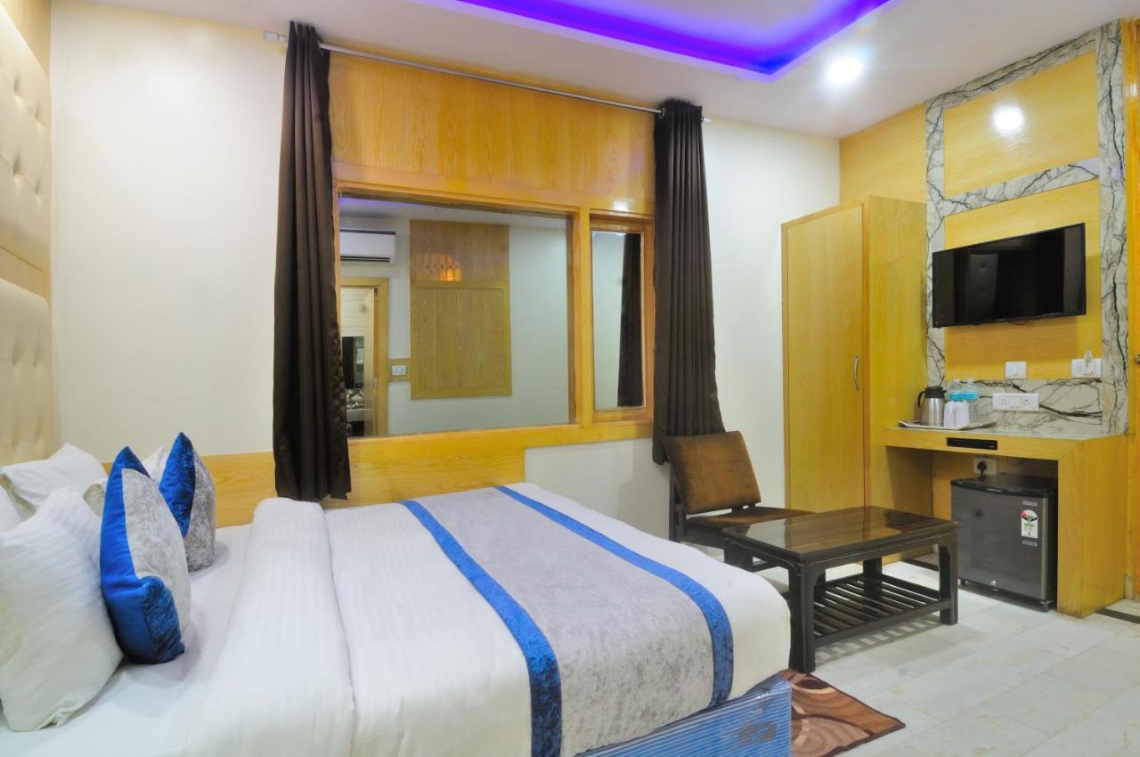 Hotel Karlo Kastle - Paharganj - Nowe Delhi Zewnętrze zdjęcie