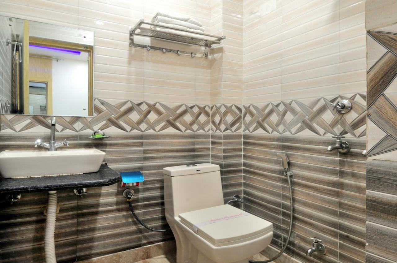 Hotel Karlo Kastle - Paharganj - Nowe Delhi Zewnętrze zdjęcie